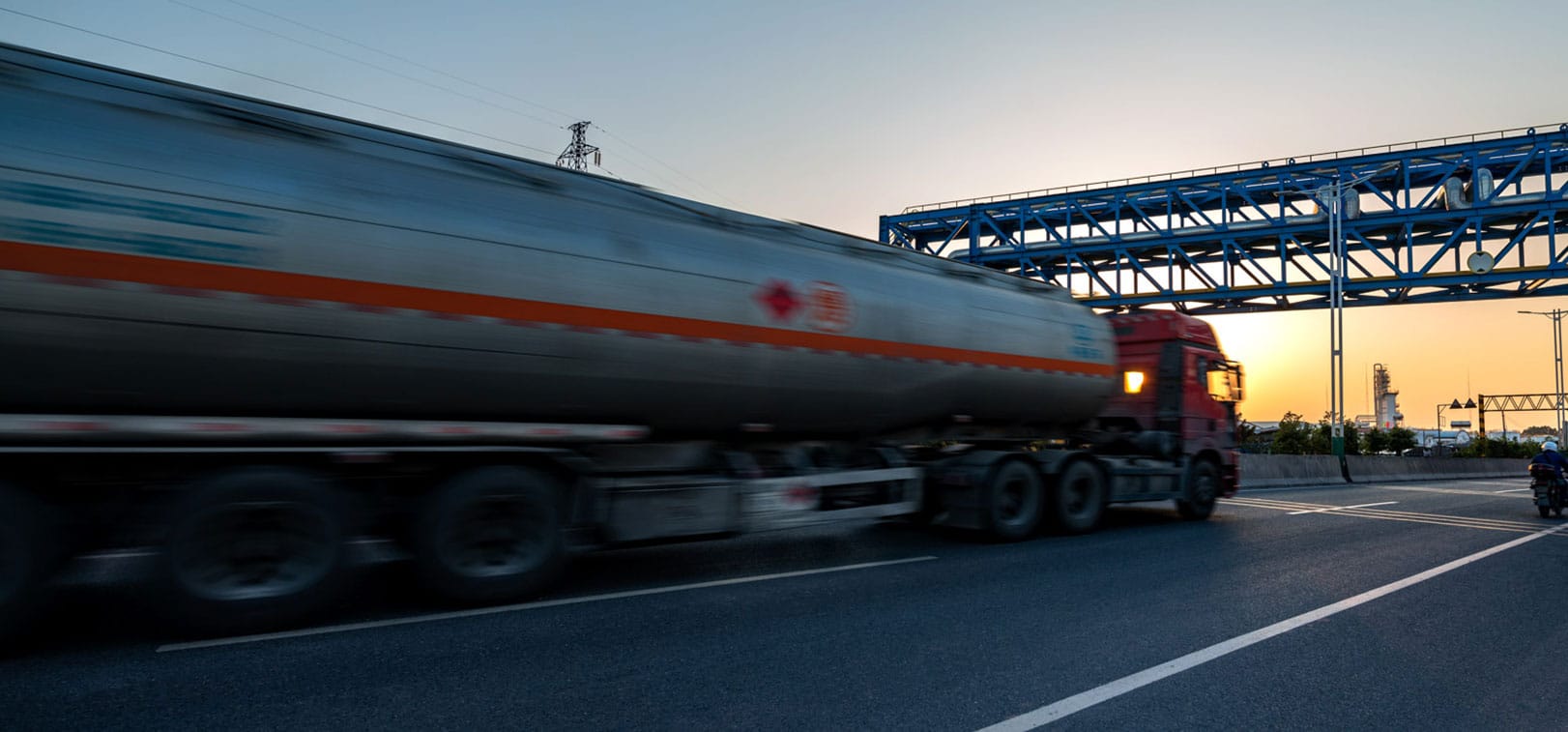 qodef-fullwidth-slider